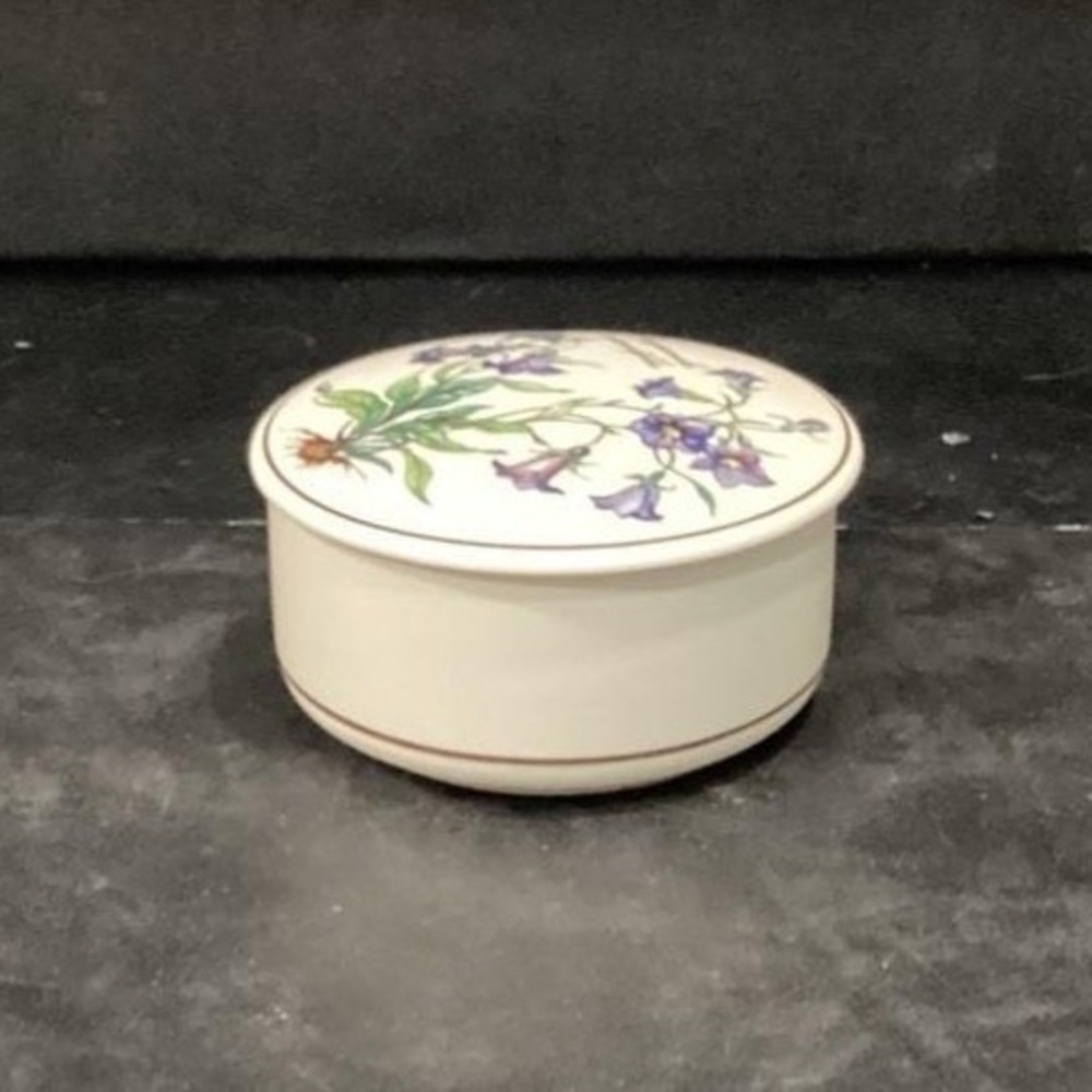 Villeroy & Boch Botanica Trinket Box, Vintage Campanula Rotundifolia Design - Picture 13 of 13